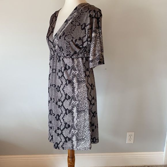 [Backless] Black/Gray Python Print Dress - Small - Picture 5 of 5